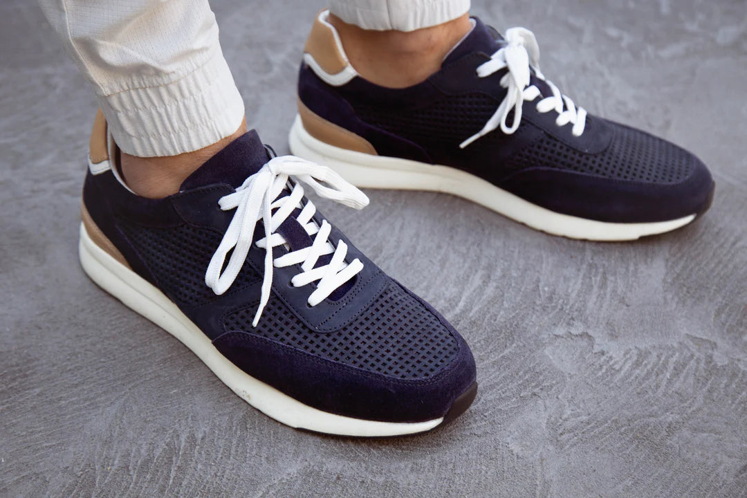 Bat Tee Sneaker