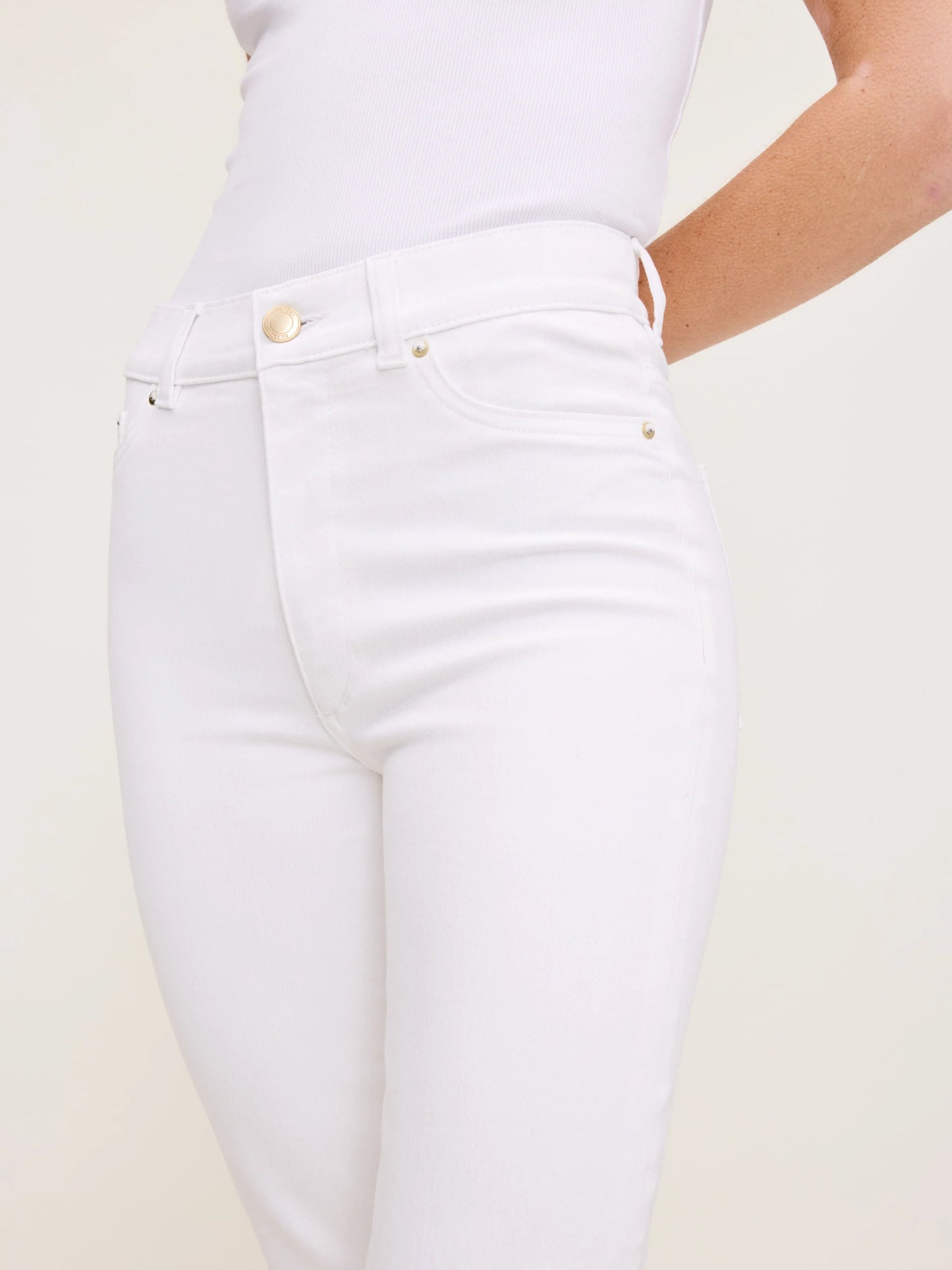 Halle Straight High Rise Instasculpt - White