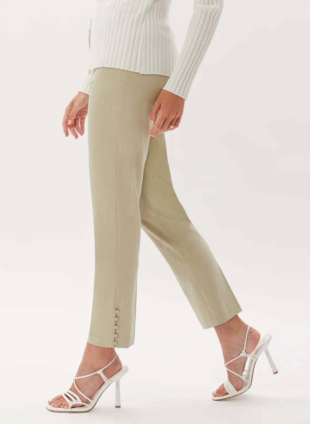 Barrow Cropped Pant w Button Detail