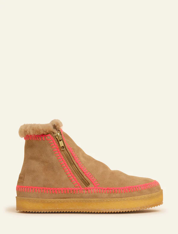 Setsu Crochet - Saffron Suede w Neon Pink