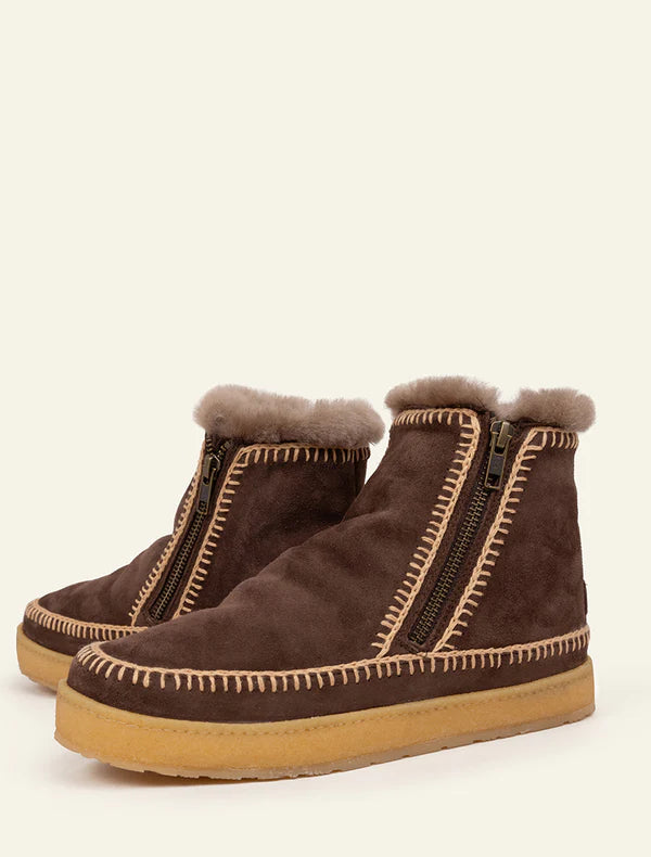 Setsu Crochet - Chocolate Suede w Beige