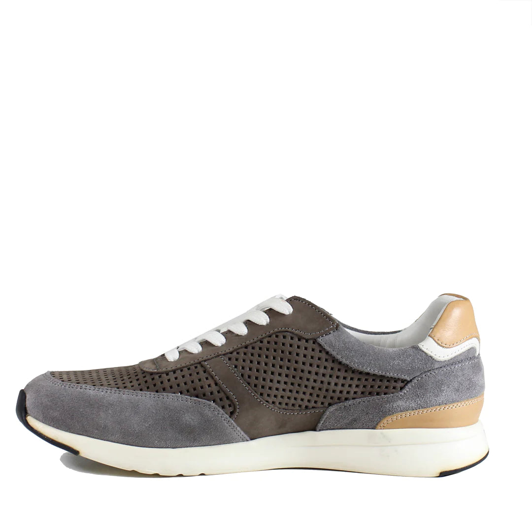 Bat Tee Sneaker