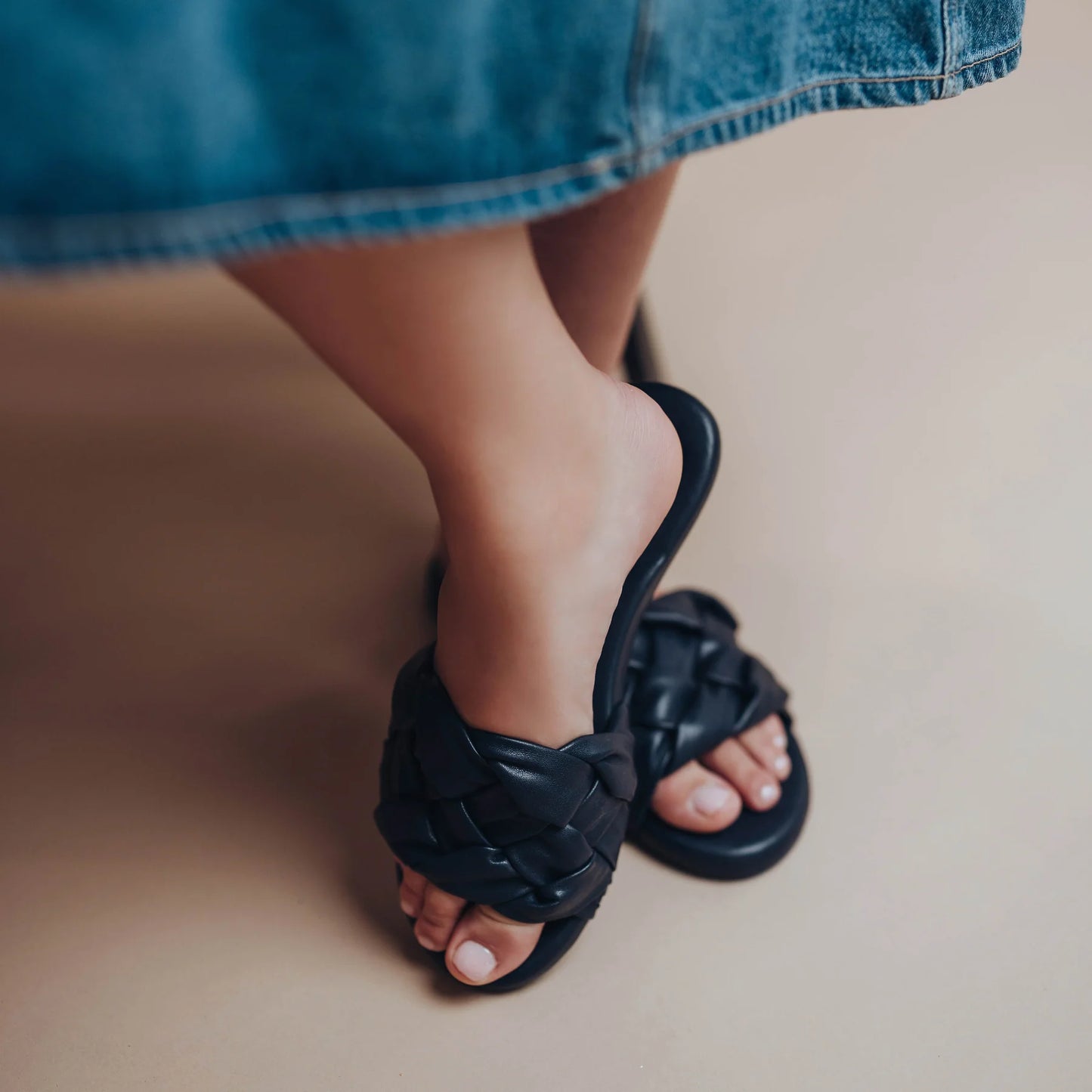 Venetta Woven Strap Slides