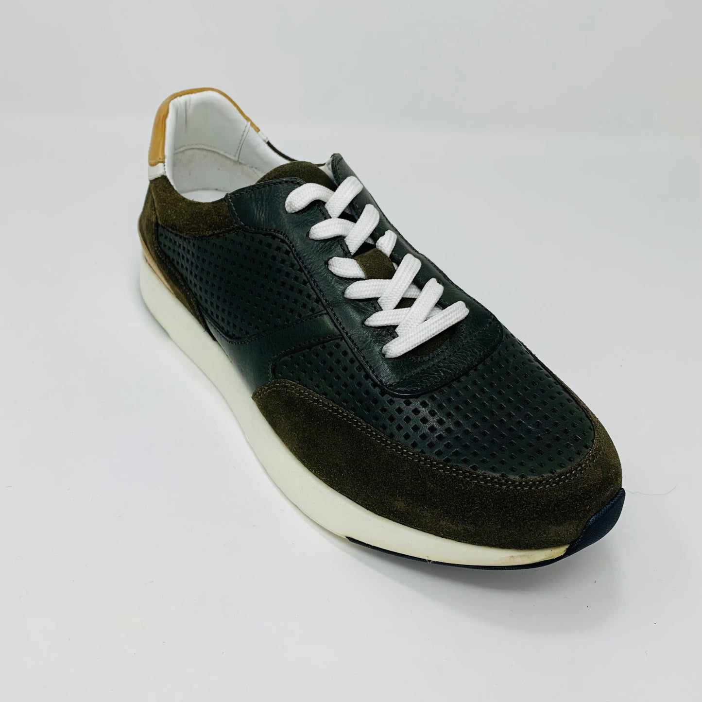Bat Tee Sneaker