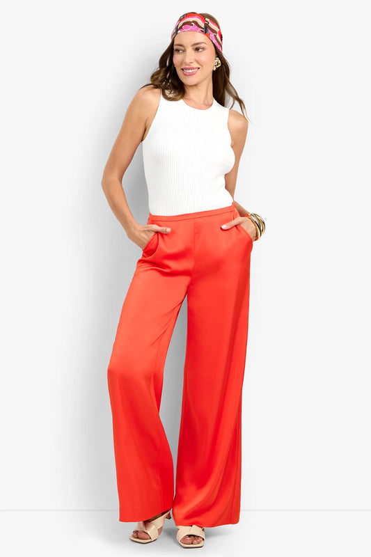 Tavia Pant