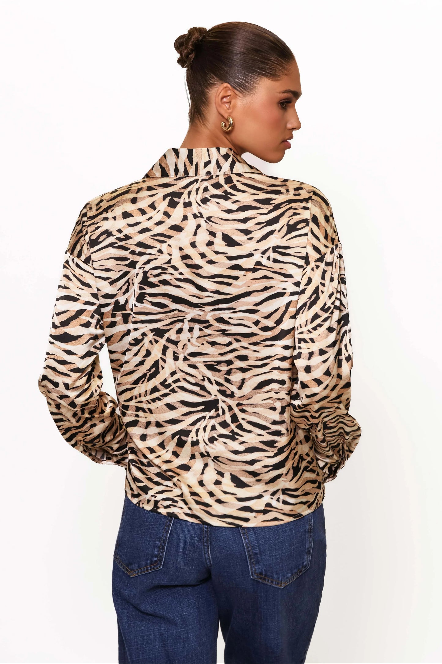 Tie Keyhole L/S Top