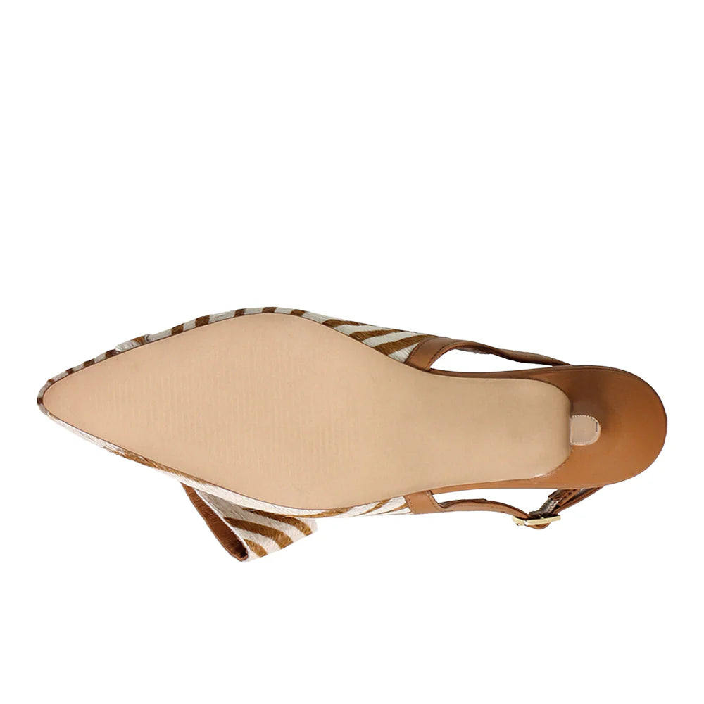 Settle Down Pointed Toe Kitten Heel