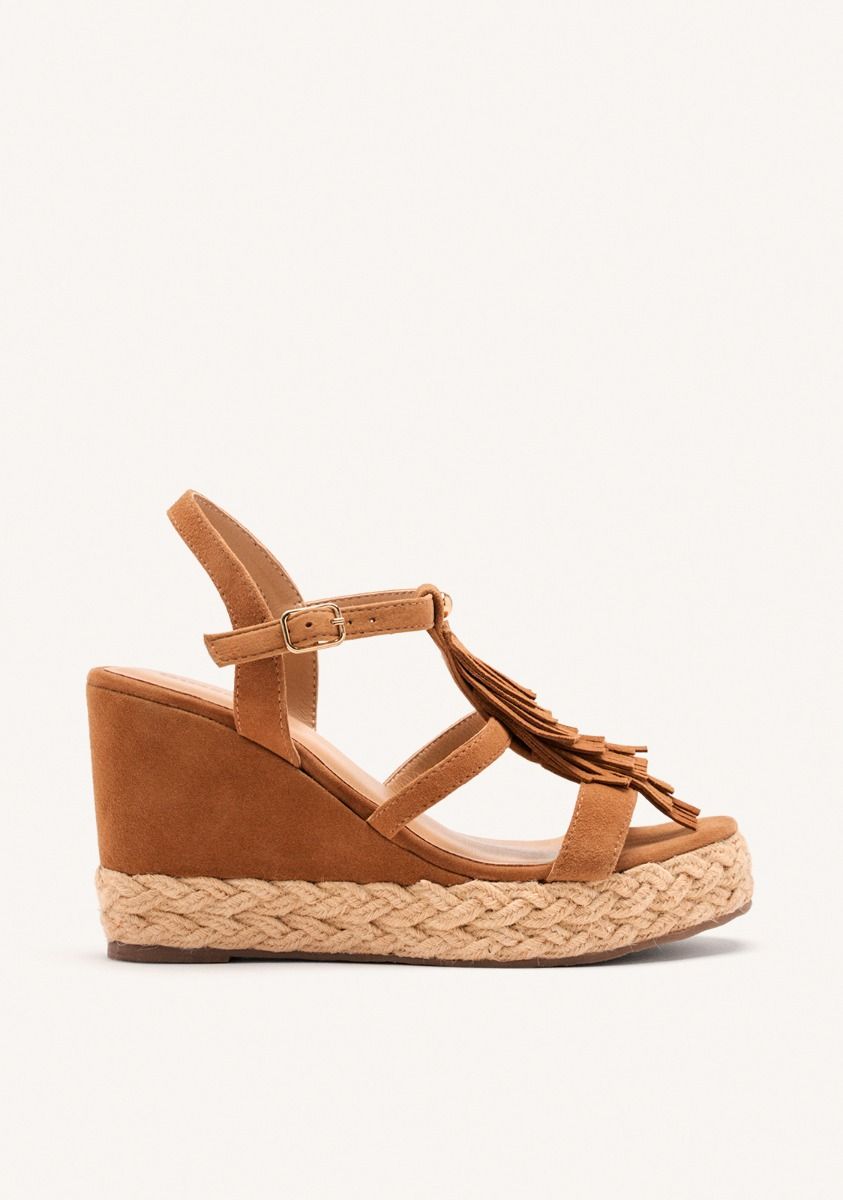 Elderon Fringe Wedge