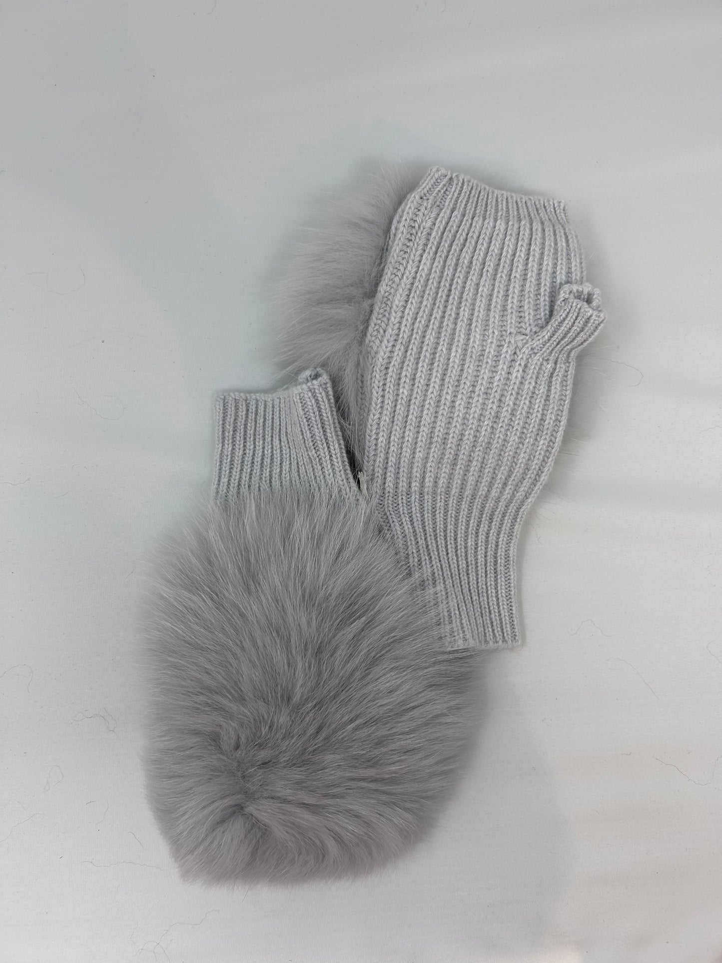 Knitted Fingerless Glove w Fox Fur