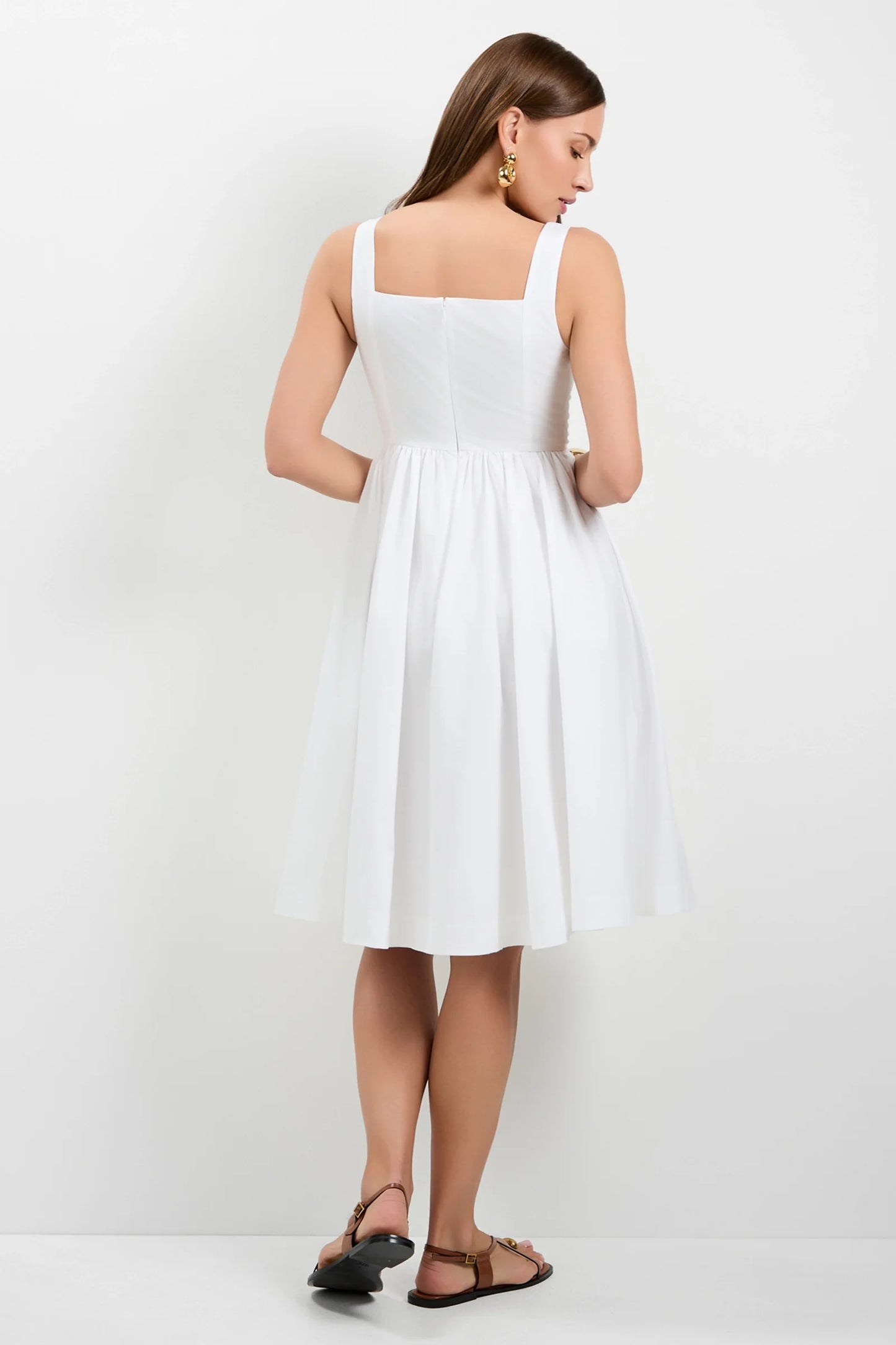 Mirabello Sweetheart Neck Midi Dress