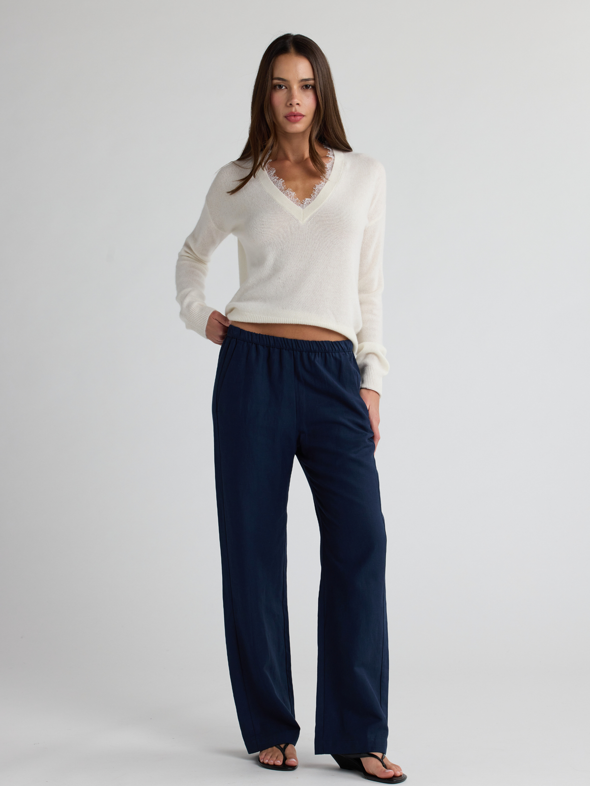 Ciel VNeck Sweater w Lace