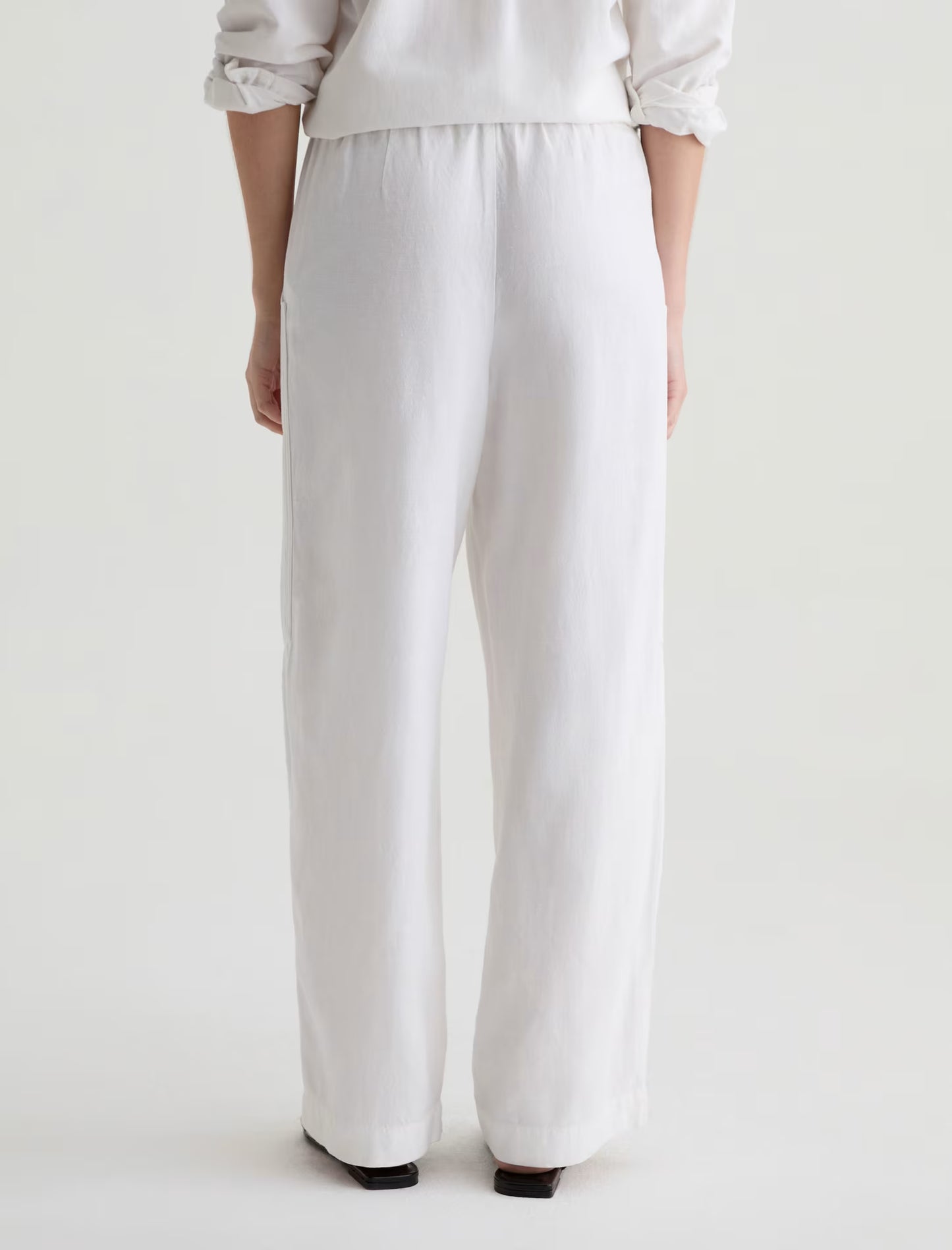 Nina Pant