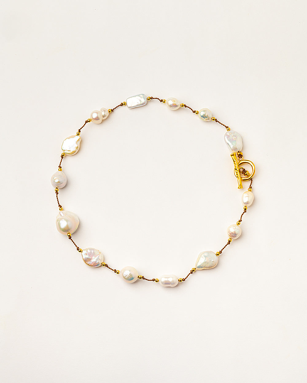 Floating freshwater pearl necklace