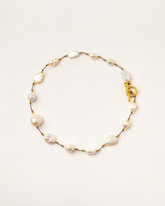 Floating freshwater pearl necklace