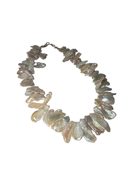 Asymmetrical Pearls Necklace