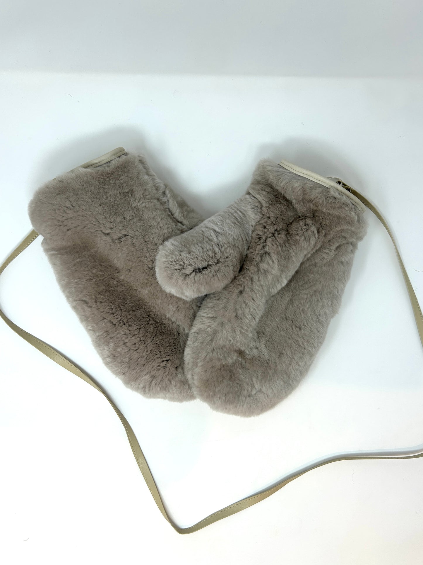 Muffola Glove - Real Fur w/ Strap