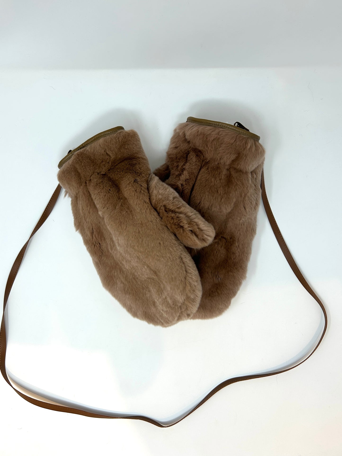 Muffola Glove - Real Fur w/ Strap