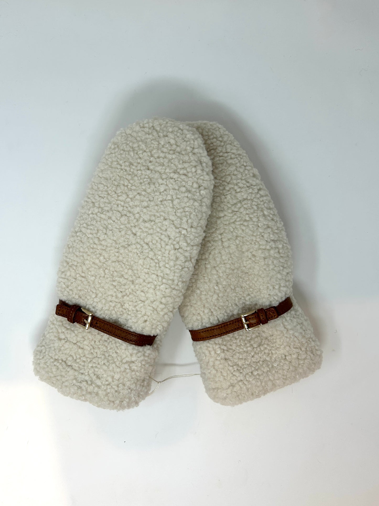 Muffola Mitten w/ Buckle Strap Detail