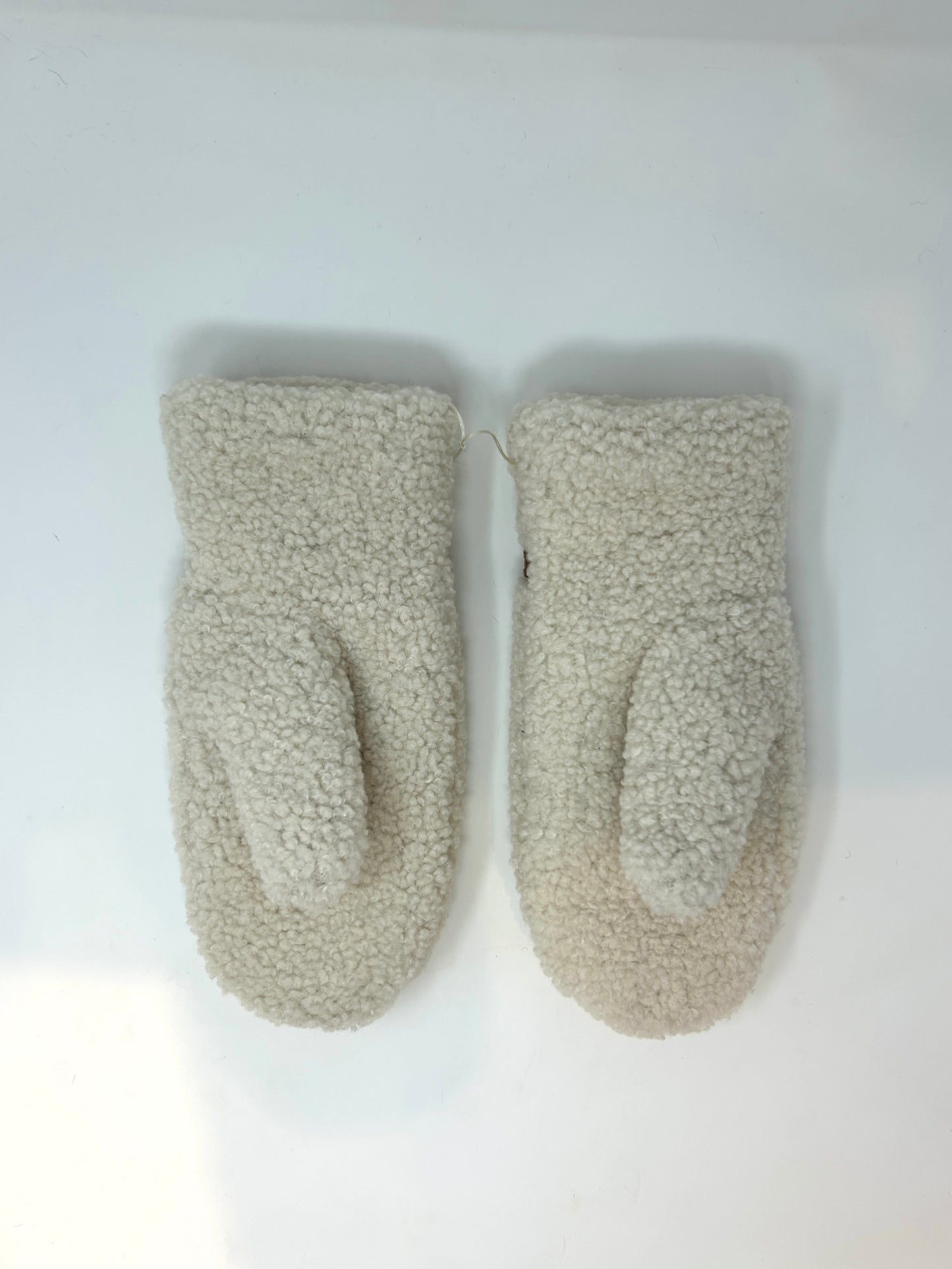 Muffola Mitten w/ Buckle Strap Detail