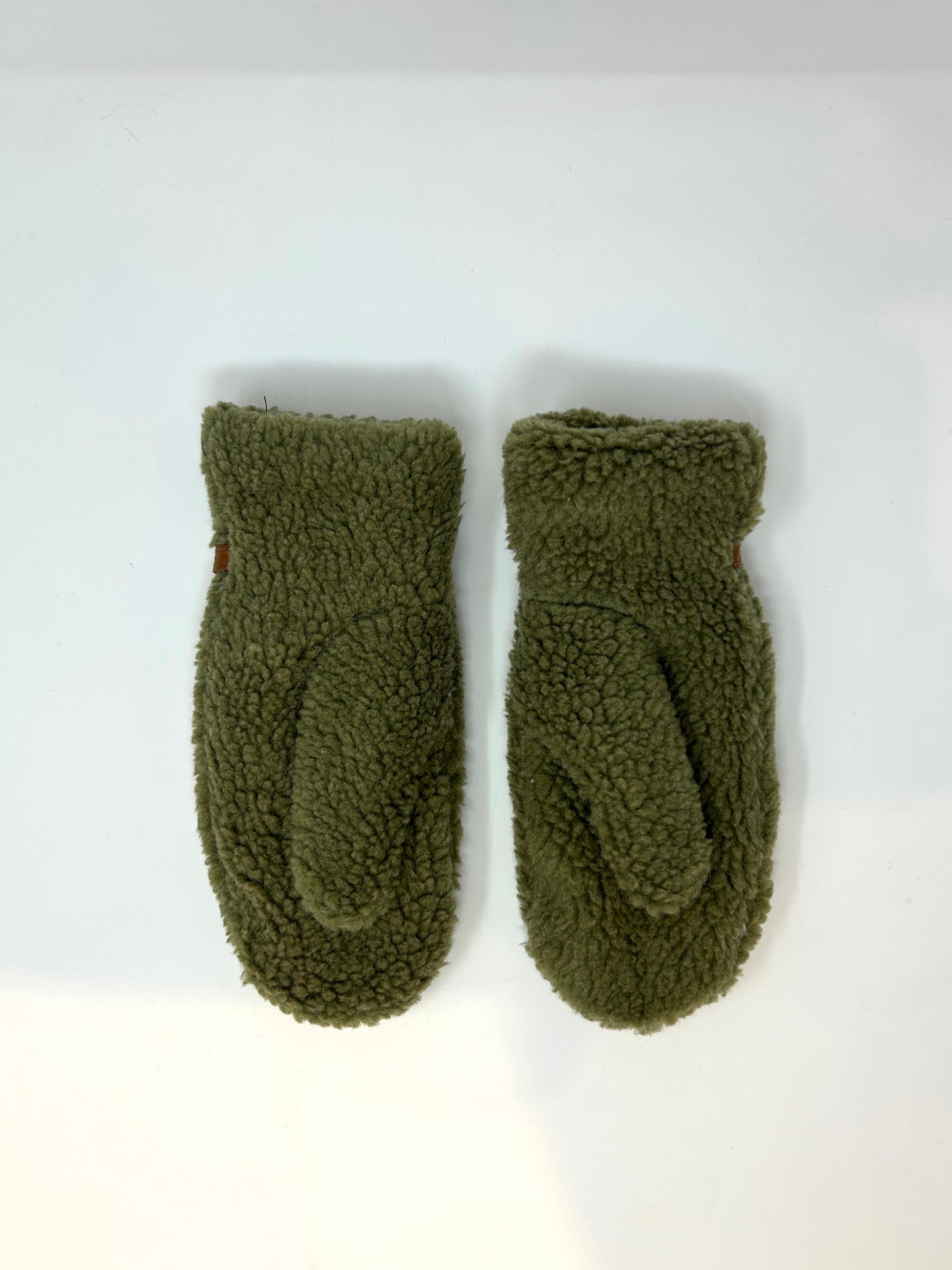 Muffola Mitten w/ Buckle Strap Detail