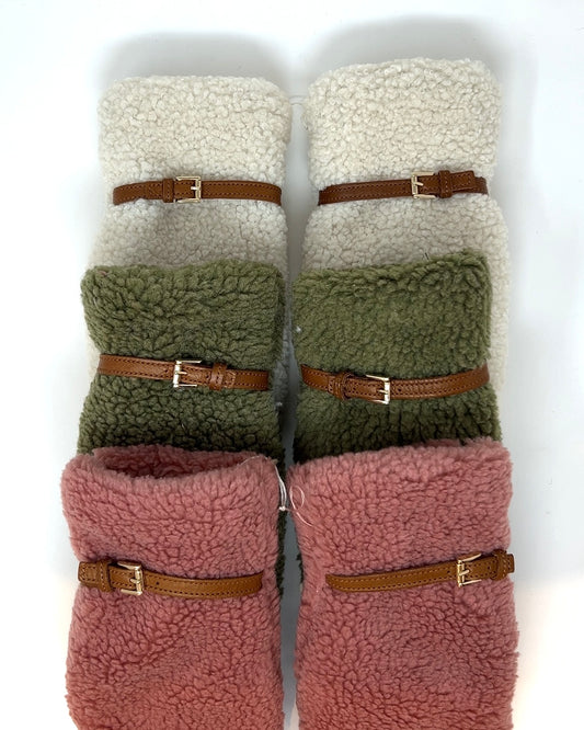 Muffola Mitten w/ Buckle Strap Detail