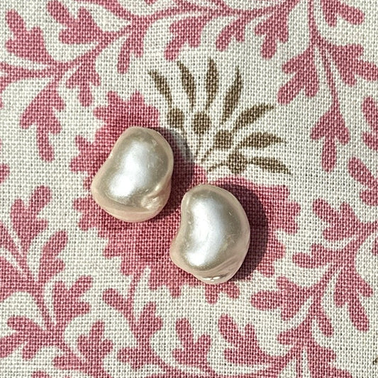 Big Pearl Stud Earring