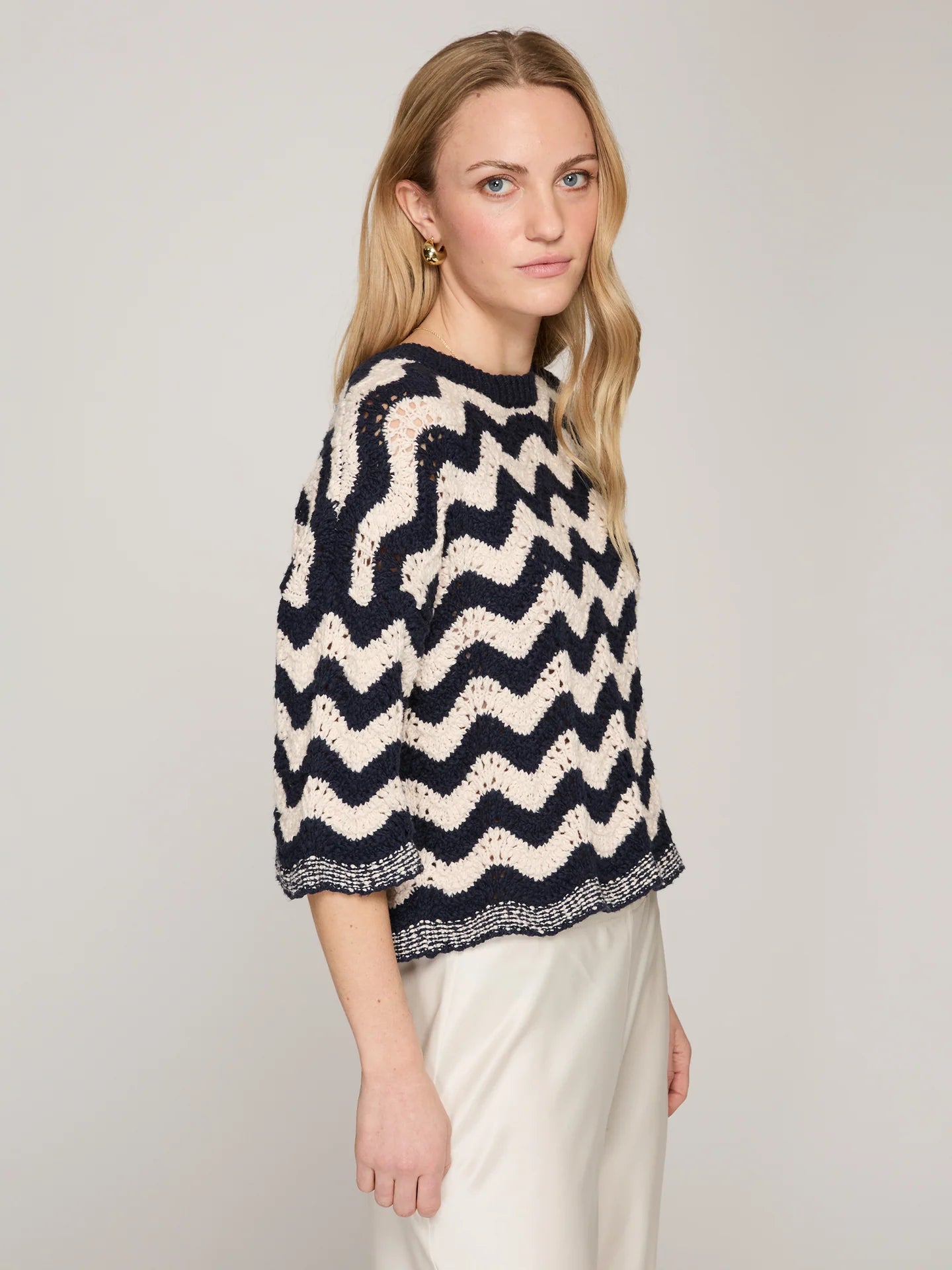 Zig Zag Stitch w Scallop Edge