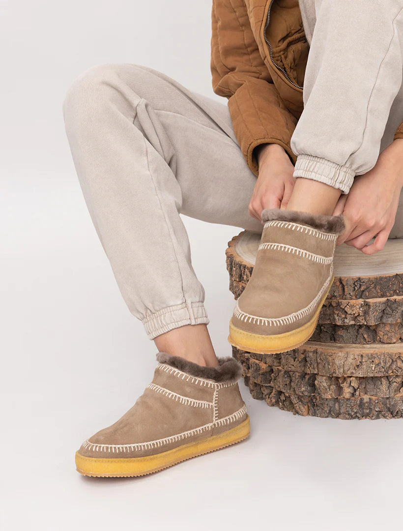 Nyuki Low Crochet