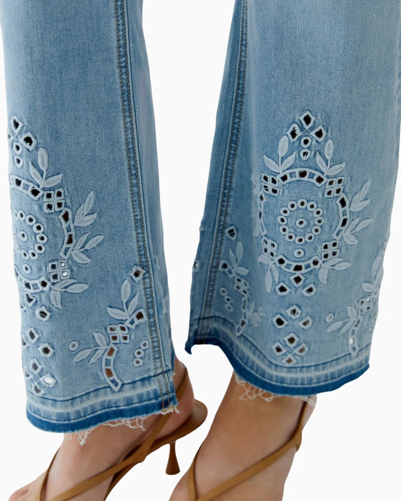 Flower Cut Relaxed Jeans