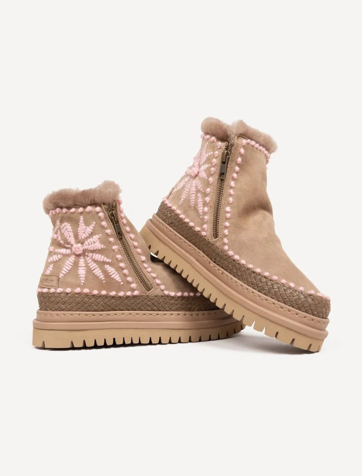 Setsu 4.0. Floral Otter Suede Baby Pink