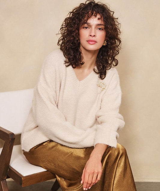 V-Neck Sweater w/ Brooch