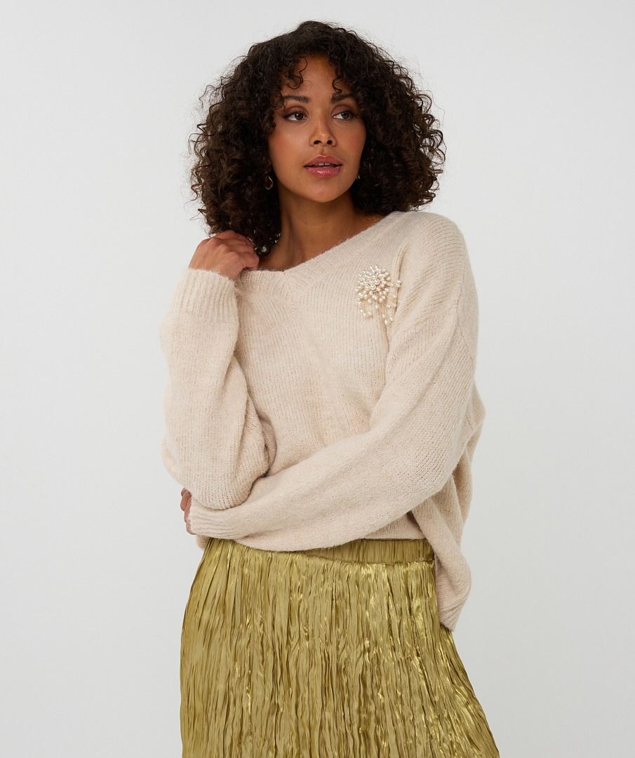 V-Neck Sweater w/ Brooch