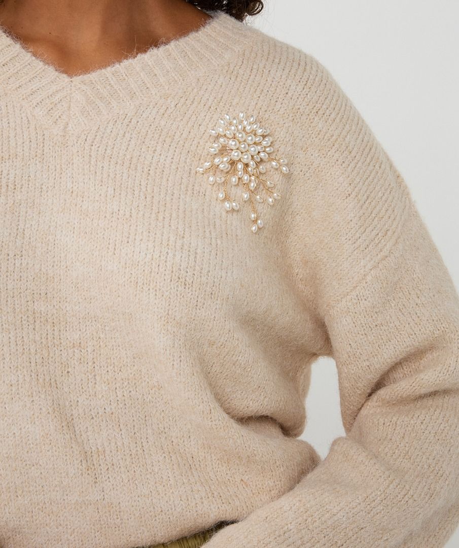 V-Neck Sweater w/ Brooch