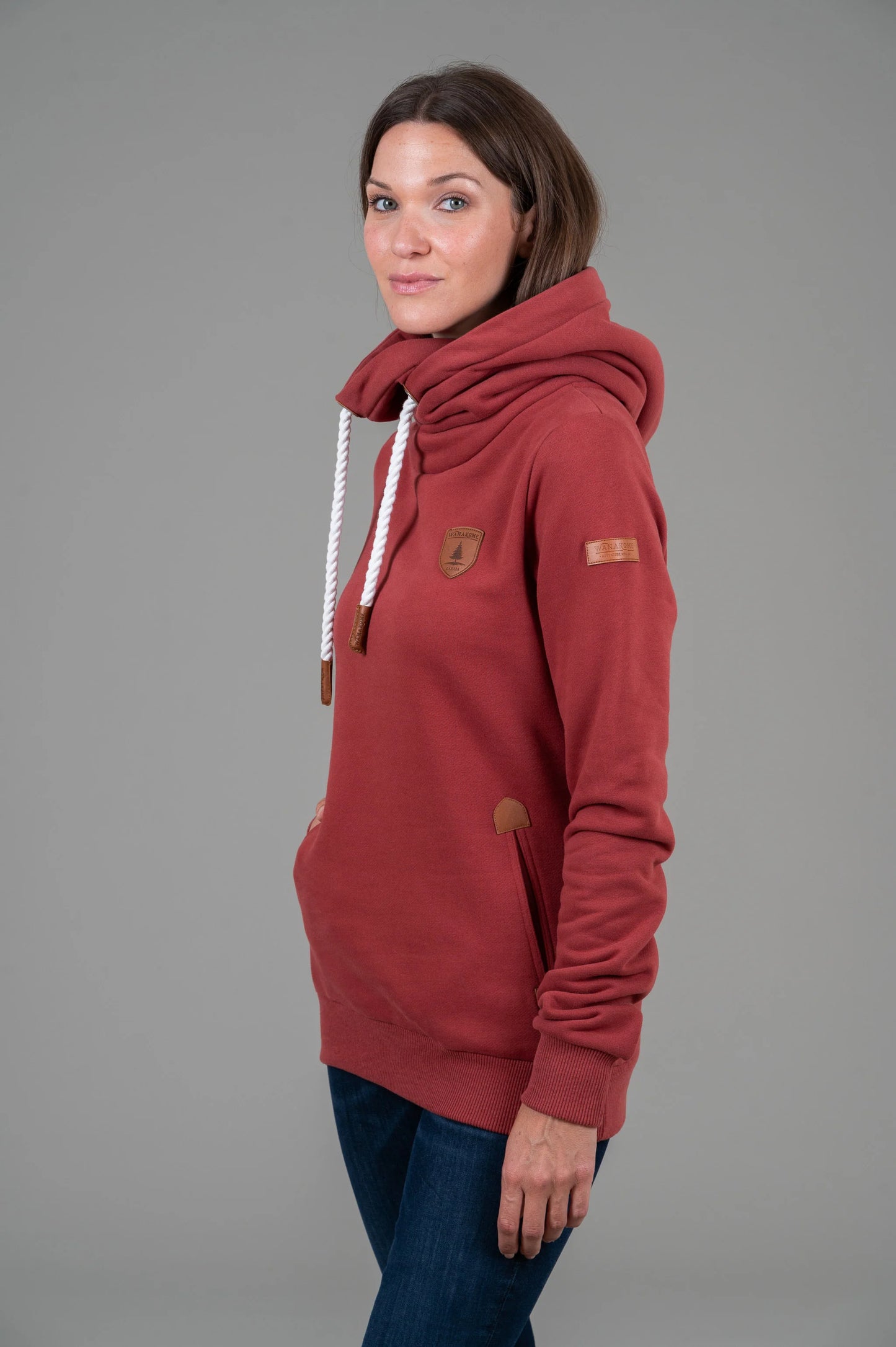 Artemis Pullover Hoodie