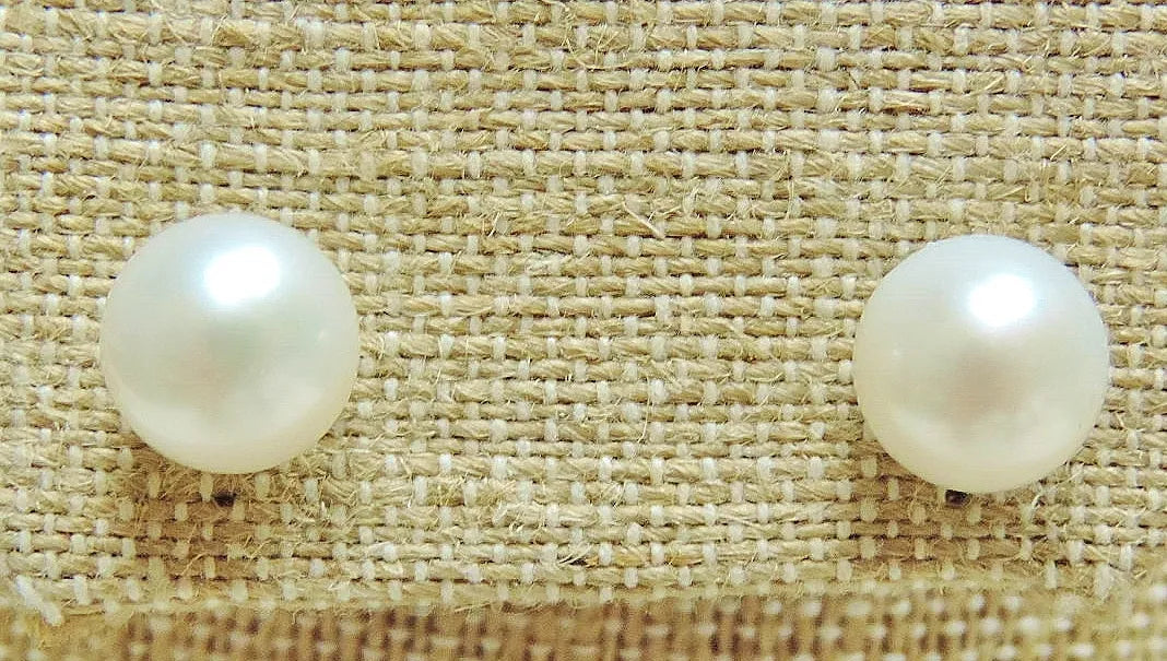 Pearl Studs