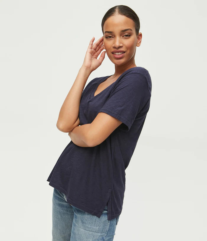 Levi S/S V-Neck (8982)