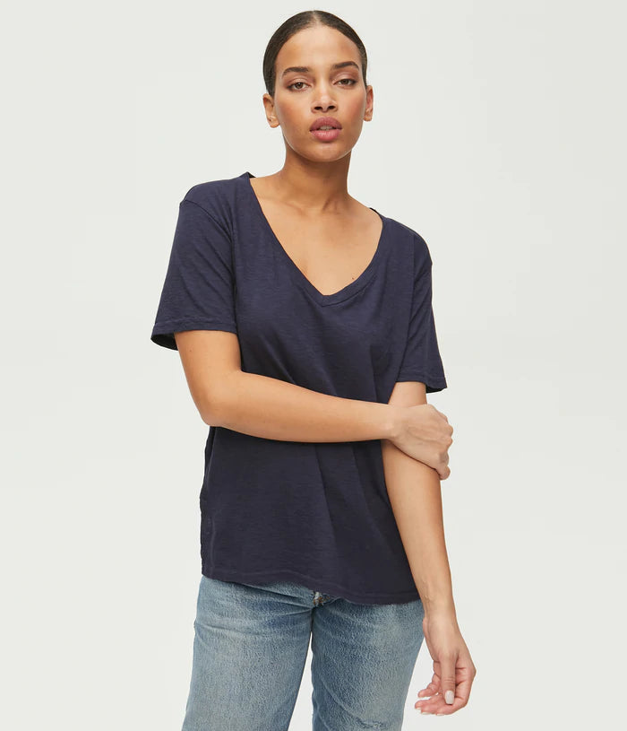 Levi S/S V-Neck (8982)
