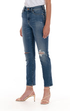 Load image into Gallery viewer, Cher - Sapphire
